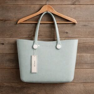 Leather Tote Bag in Light Sage